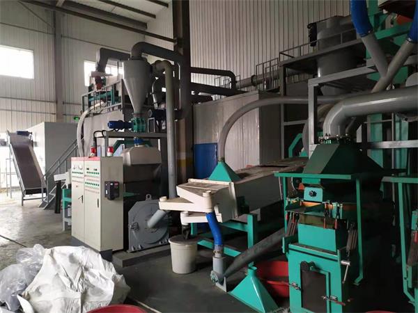 鋰電池固廢破碎設(shè)備,固廢鋰電池破碎設(shè)備