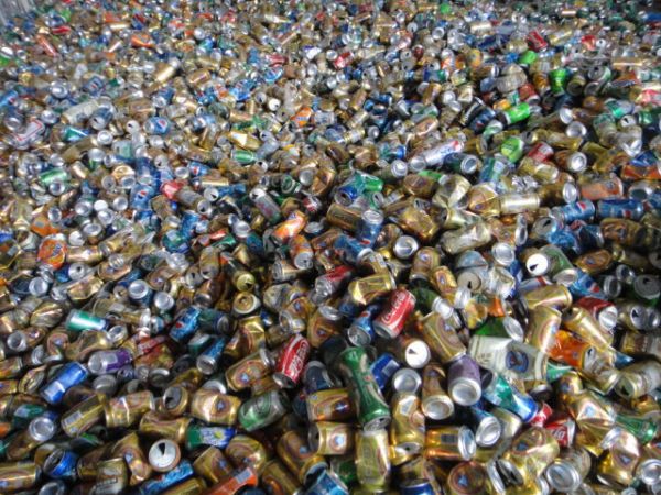 易拉罐鐵鋁分離機,易拉罐取鋁機,易拉罐處理設(shè)備