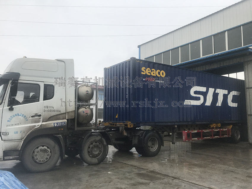 贊比亞廢舊輪胎磨粉線發(fā)貨現(xiàn)場