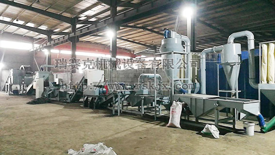 廢舊輪胎破碎設(shè)備線案例現(xiàn)場圖